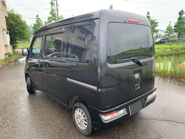 Daihatsu Hijet Cargo 9