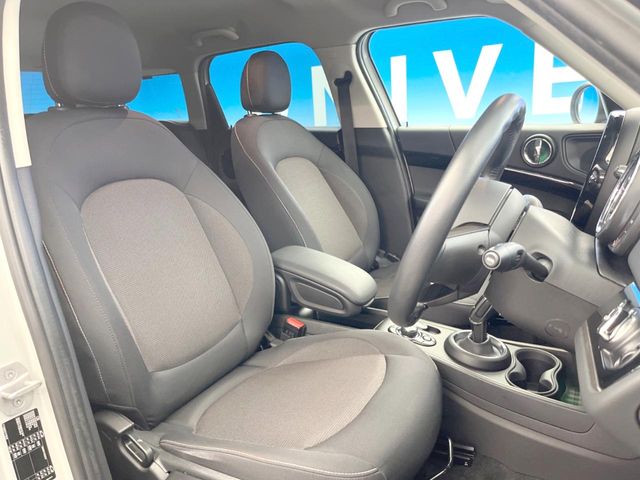MINI Crossover 10