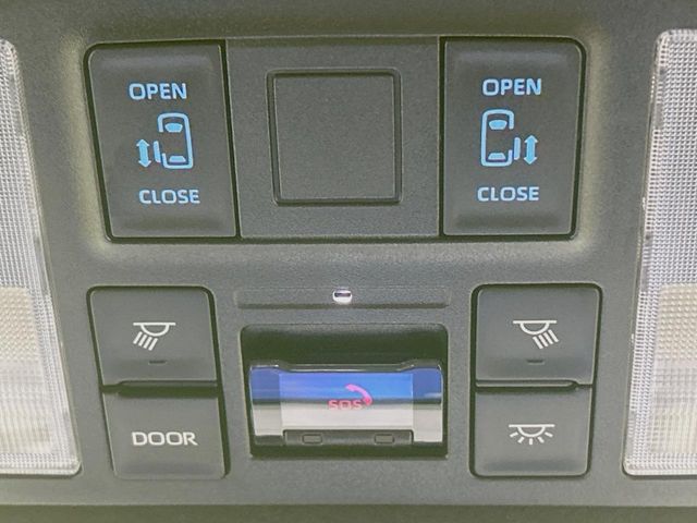 Toyota Voxy 6