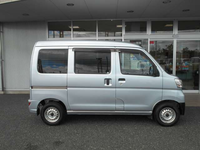 Daihatsu Hijet Cargo 11