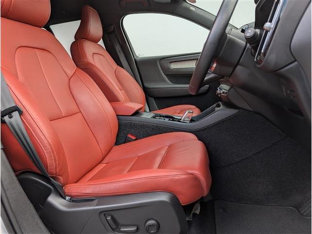 Volvo XC40 10