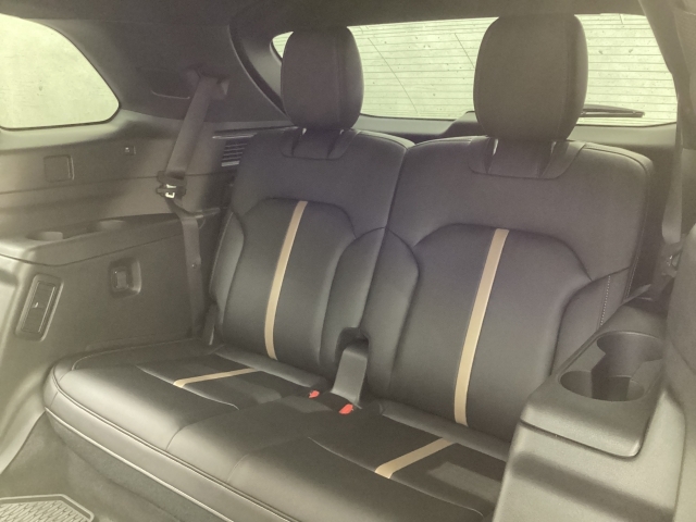 Mazda CX-80 12