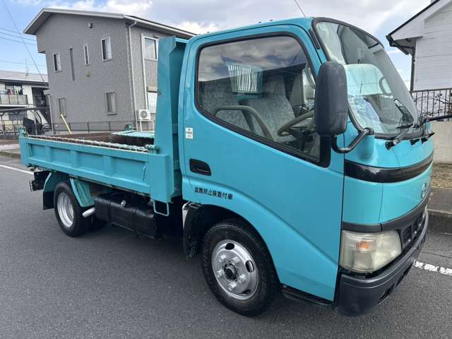 Hino Dutro 5