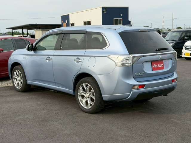 Mitsubishi Outlander PHEV 12