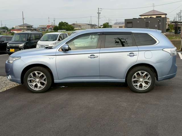 Mitsubishi Outlander PHEV 8
