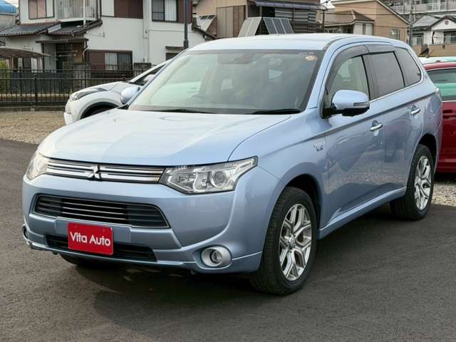 Mitsubishi Outlander PHEV 10
