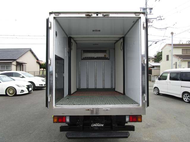 Isuzu Elf 12