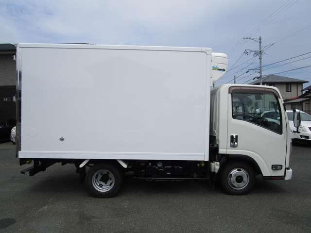 Isuzu Elf 4