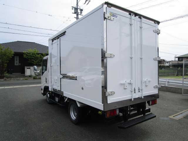 Isuzu Elf 9