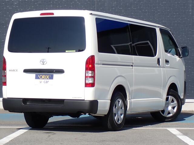Toyota Hiace Van 6