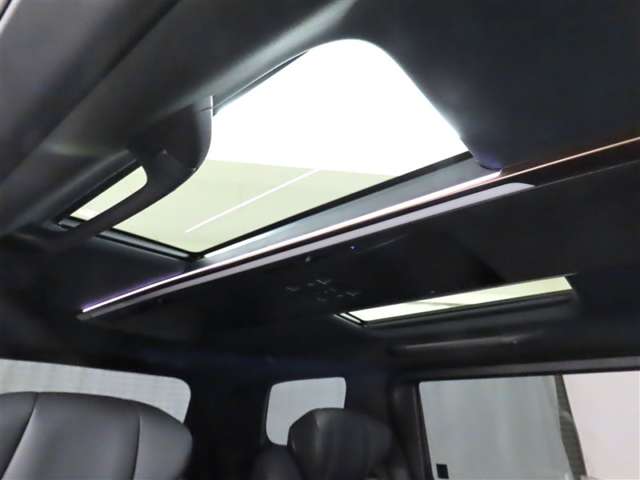 Toyota Alphard 4
