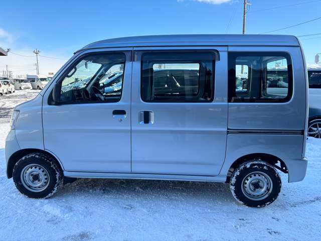 Daihatsu Hijet Cargo 7