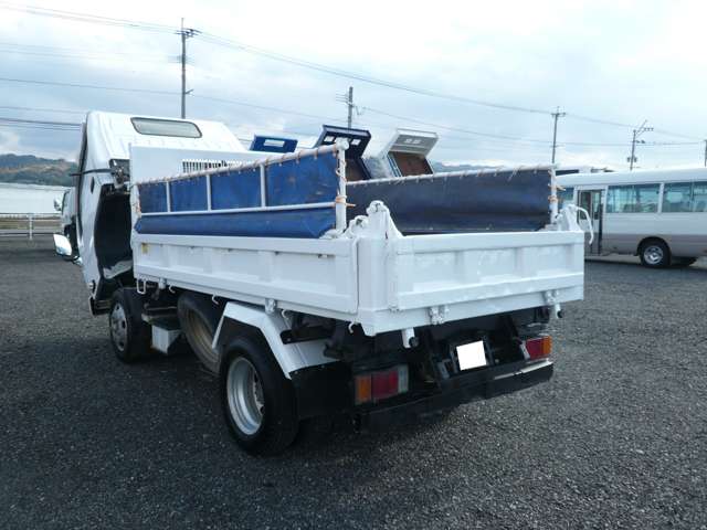 Isuzu Elf 3