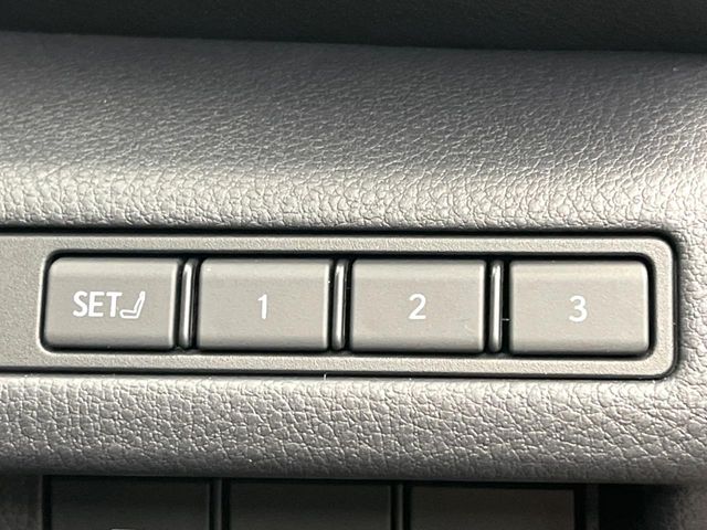 Lexus LBX 7