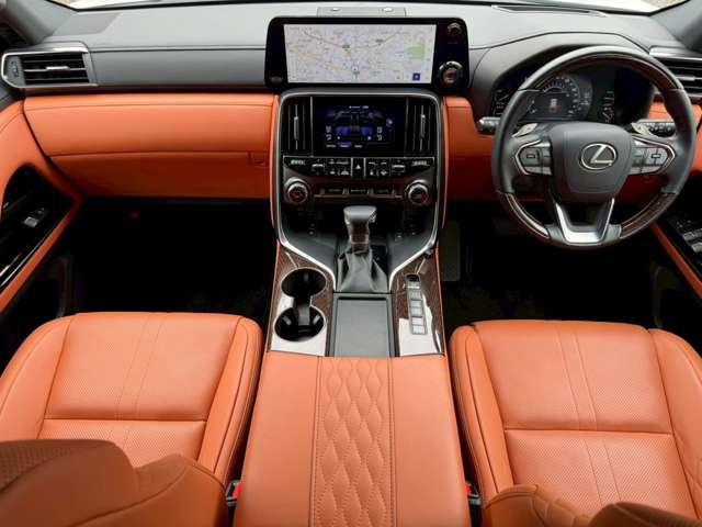 Lexus LX 2