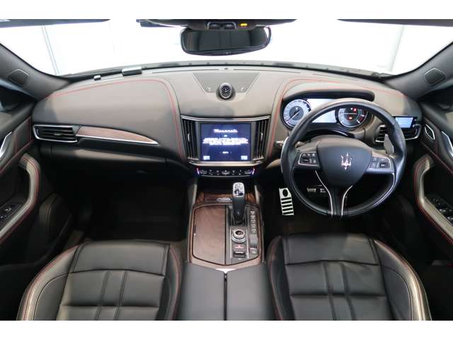 Maserati Levante 5
