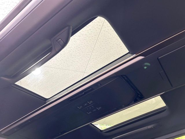 Toyota Alphard 3