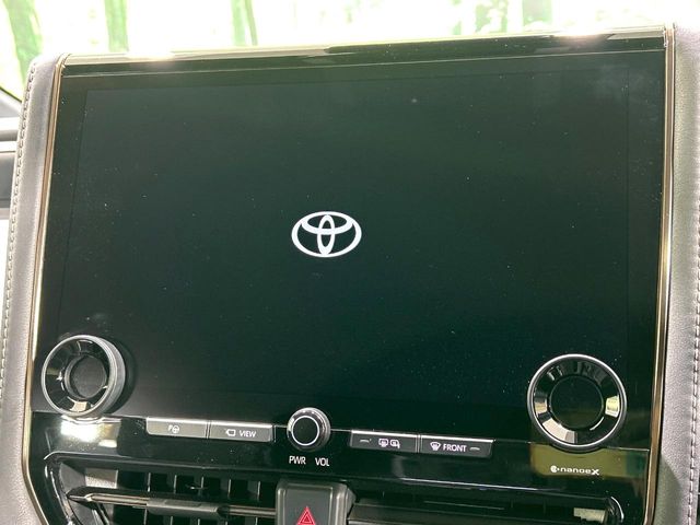 Toyota Alphard 4