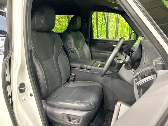 Toyota Alphard 8