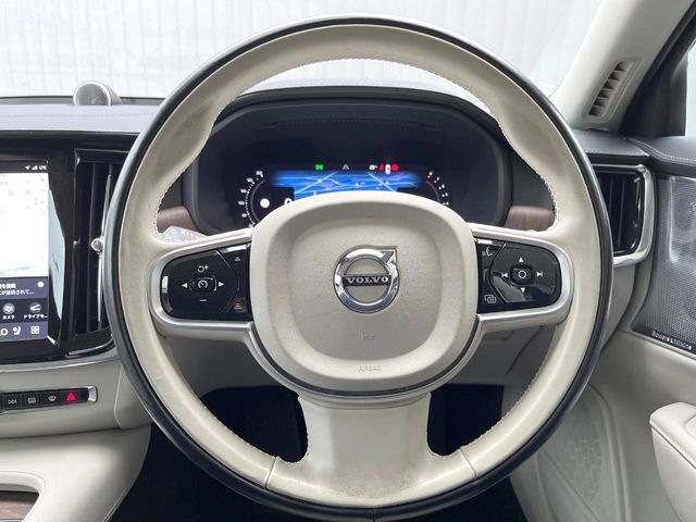 Volvo V90 Cross Country 11