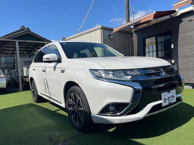 Mitsubishi Outlander PHEV 4