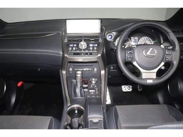 Lexus NX 2