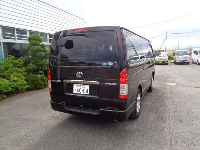 Toyota Regius Ace 3