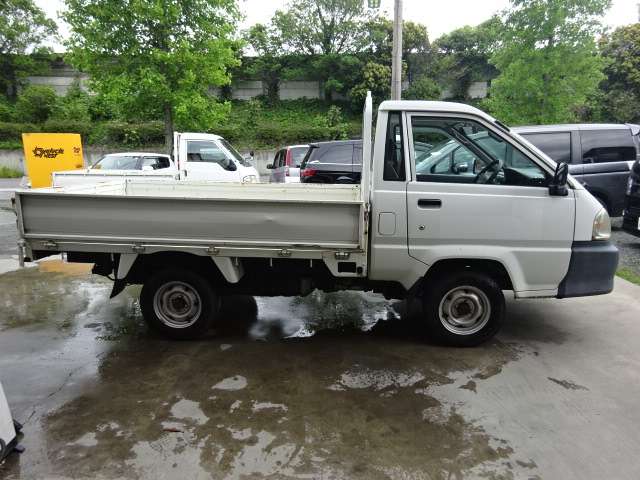 Toyota Light Ace Truck 5