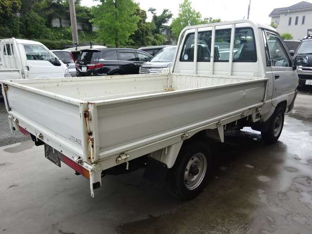 Toyota Light Ace Truck 7