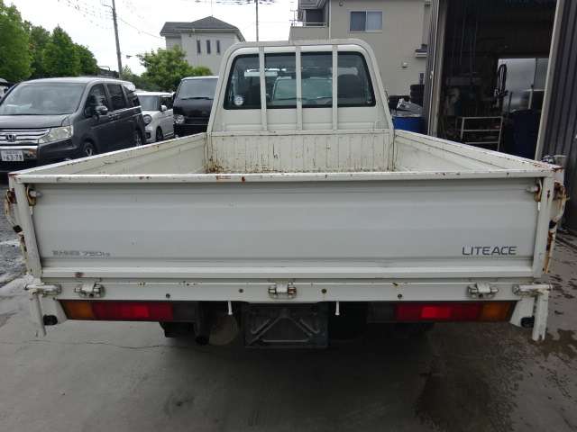 Toyota Light Ace Truck 8
