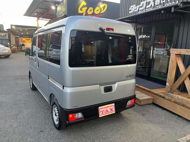 Daihatsu Hijet Cargo 5