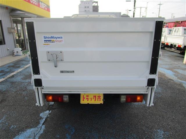 Hino Dutro 5