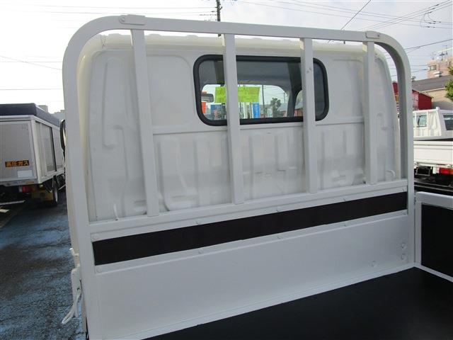 Hino Dutro 8