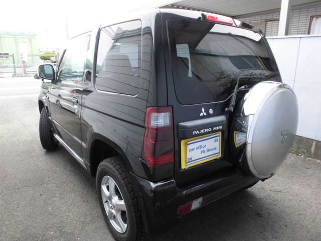 Mitsubishi Pajero Mini 4