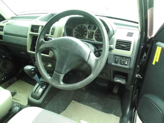 Mitsubishi Pajero Mini 6