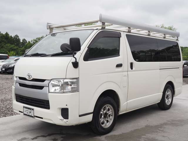 Toyota Hiace Van 3