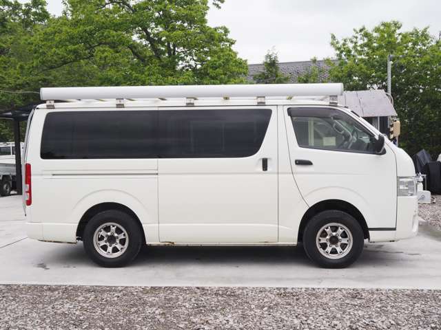 Toyota Hiace Van 8