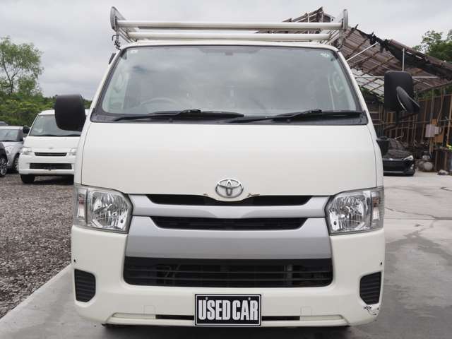 Toyota Hiace Van 10