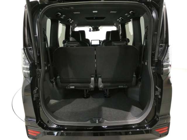 Toyota Voxy 12