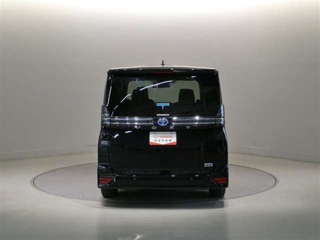 Toyota Voxy 5