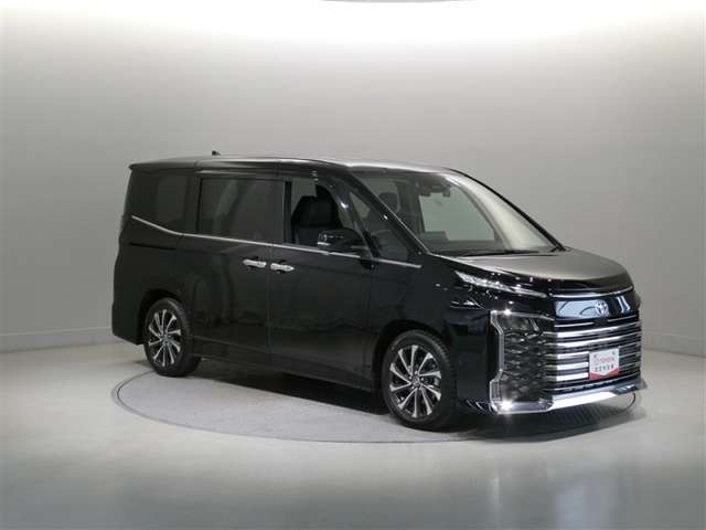 Toyota Voxy 8
