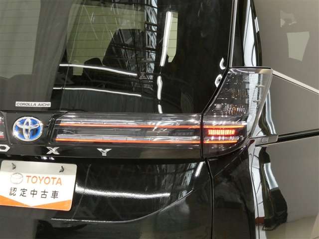 Toyota Voxy 10