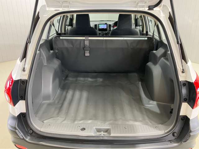Nissan NV150 AD 11