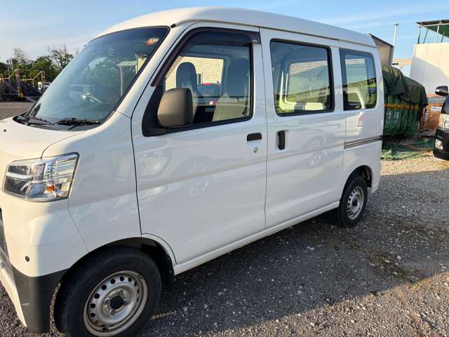 Daihatsu Hijet Cargo 9