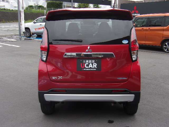 Mitsubishi eK X 3