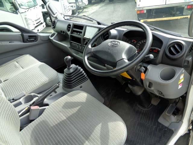 Toyota Toyoace 4