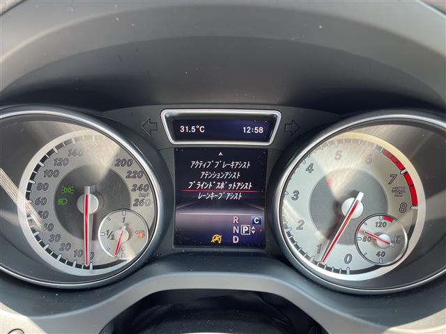 Mercedes-Benz GLA-Class 6