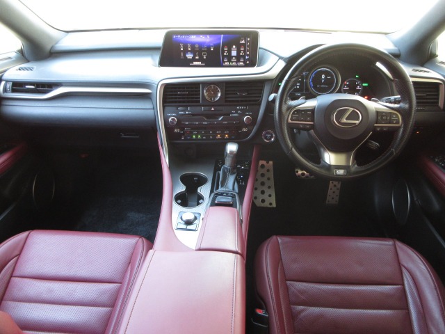 Lexus RX 9
