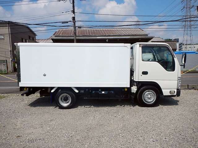 Isuzu Elf 6