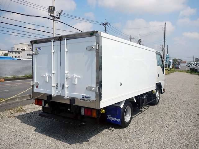 Isuzu Elf 7